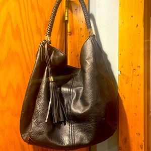 Black shoulder bag